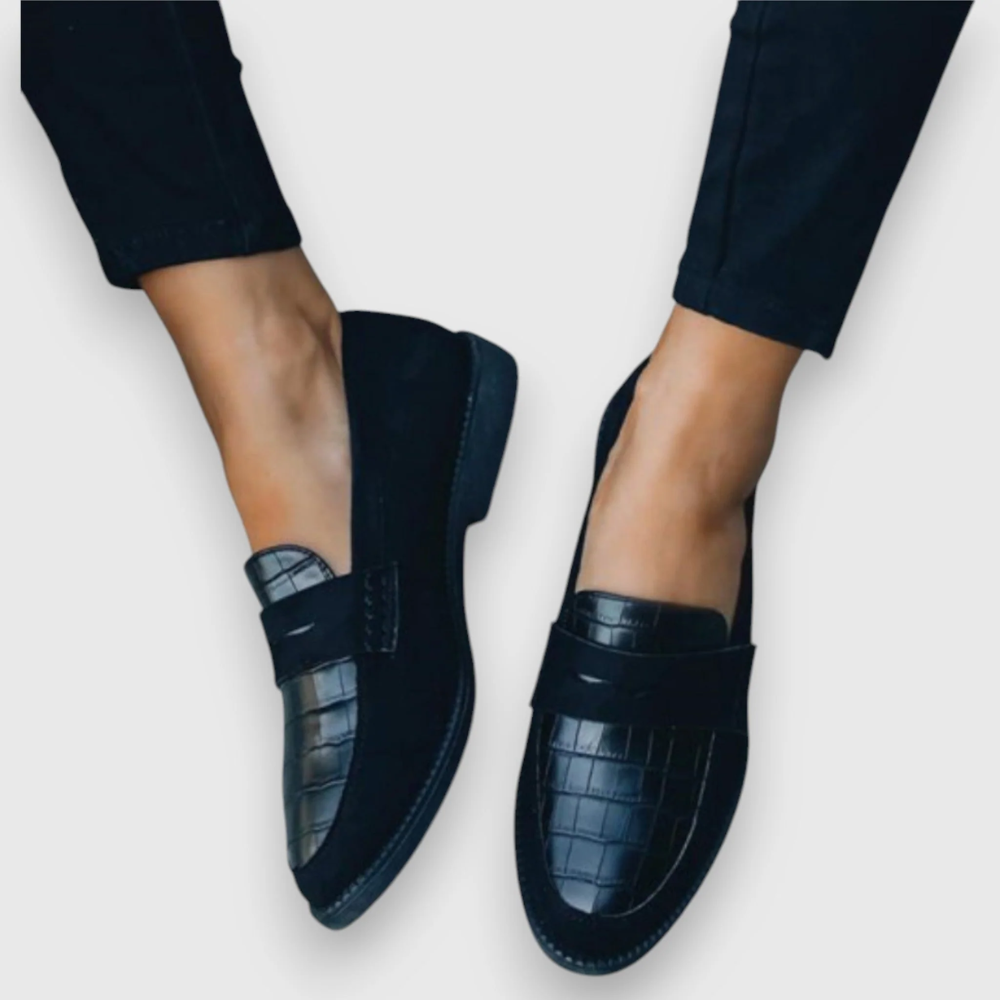 Zwarte Dames Leren Loafers Met Klassieke Instap Pasvorm