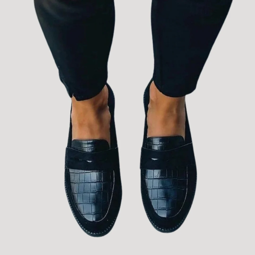 Zwarte Dames Leren Loafers Met Klassieke Instap Pasvorm